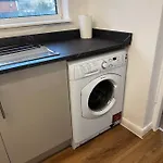 Stylish Town House - Modern Double Room - 4